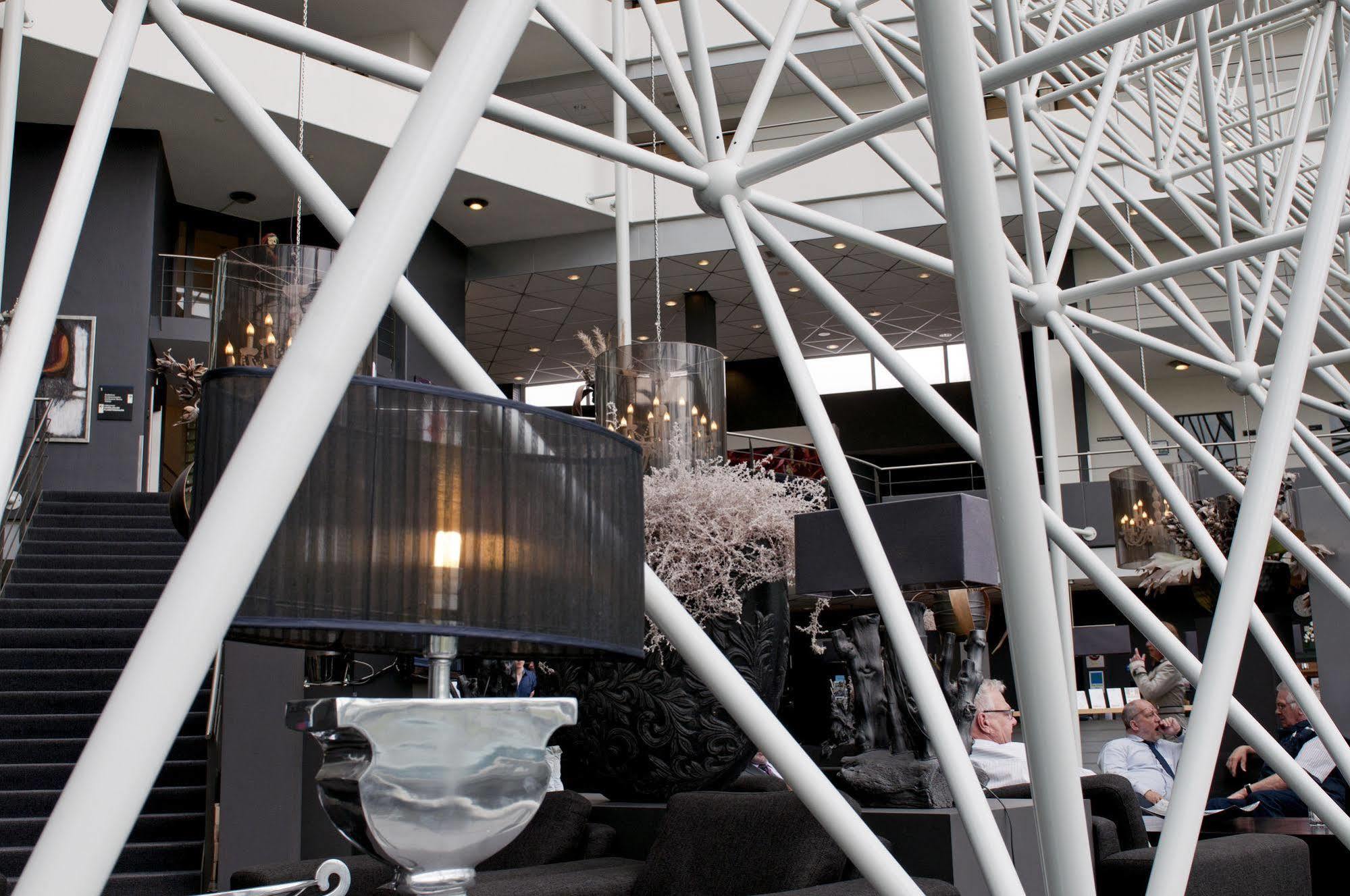 Flonk Zuid, Bw Signature Collection 4*